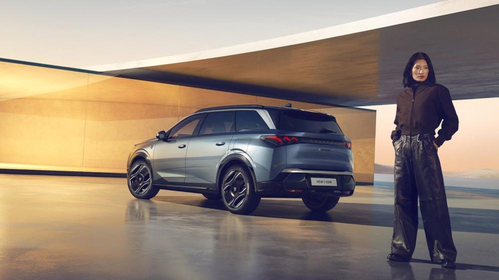 PEUGEOT_E_5008_HP_SLIDER-NEWS_D_2030x1146